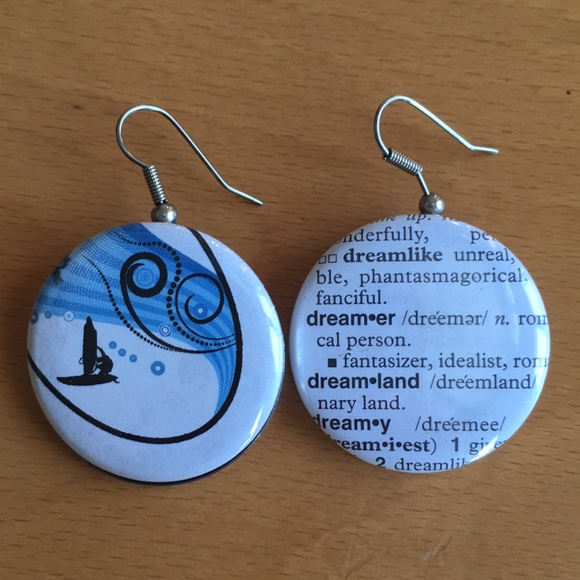 3/$20 Surfer Dreamer handmade earrings set Etsy - Picture 3 of 7